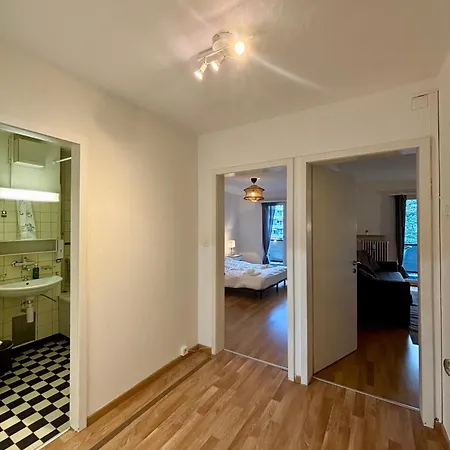 Plain & Practical Apartmán